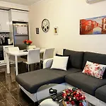 アパート 2-room In A Luxury *