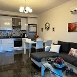 2-room In A Luxury 아파트